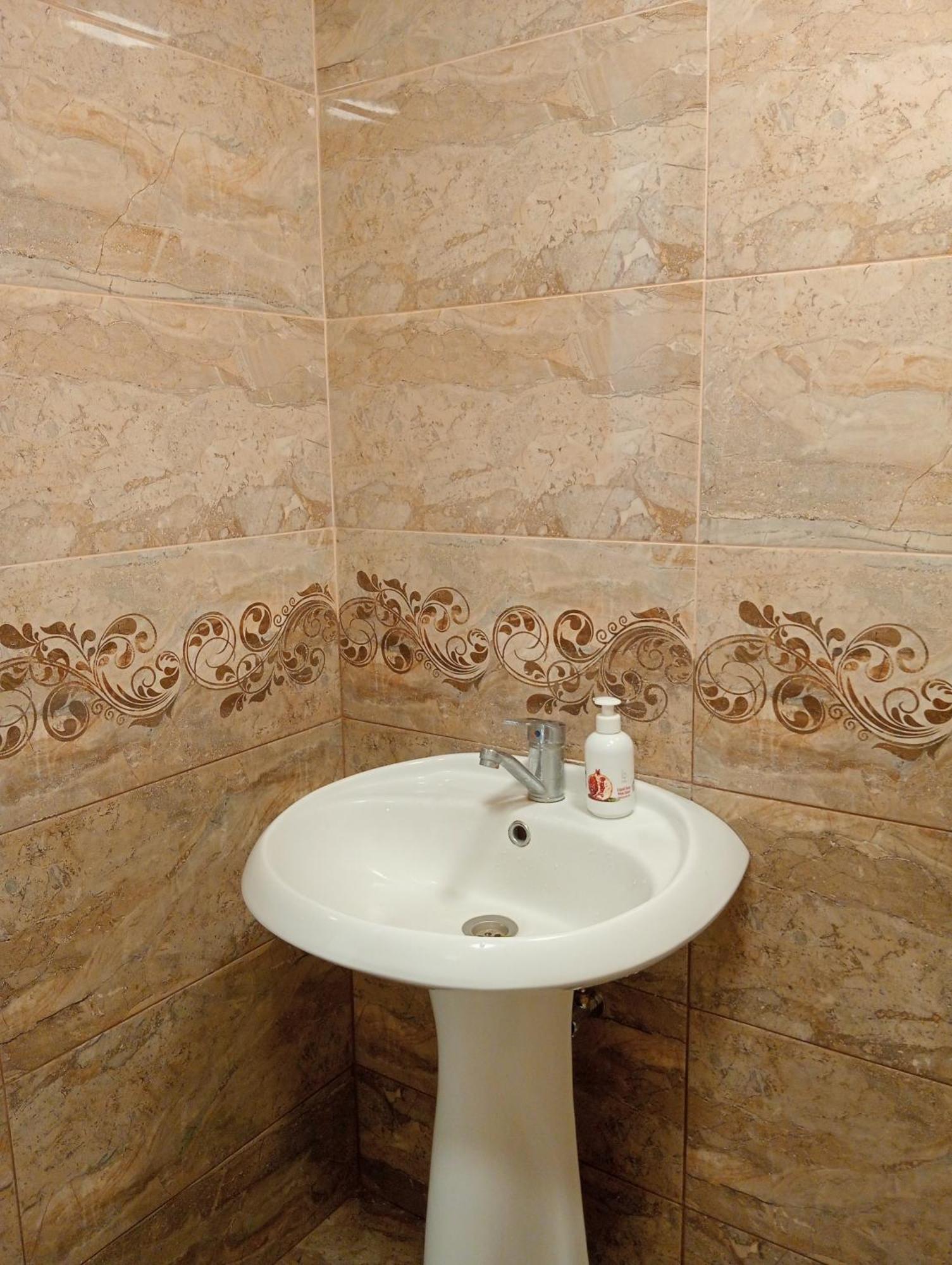 Apartment On The Delara Aliyeva Street Баку Екстериор снимка