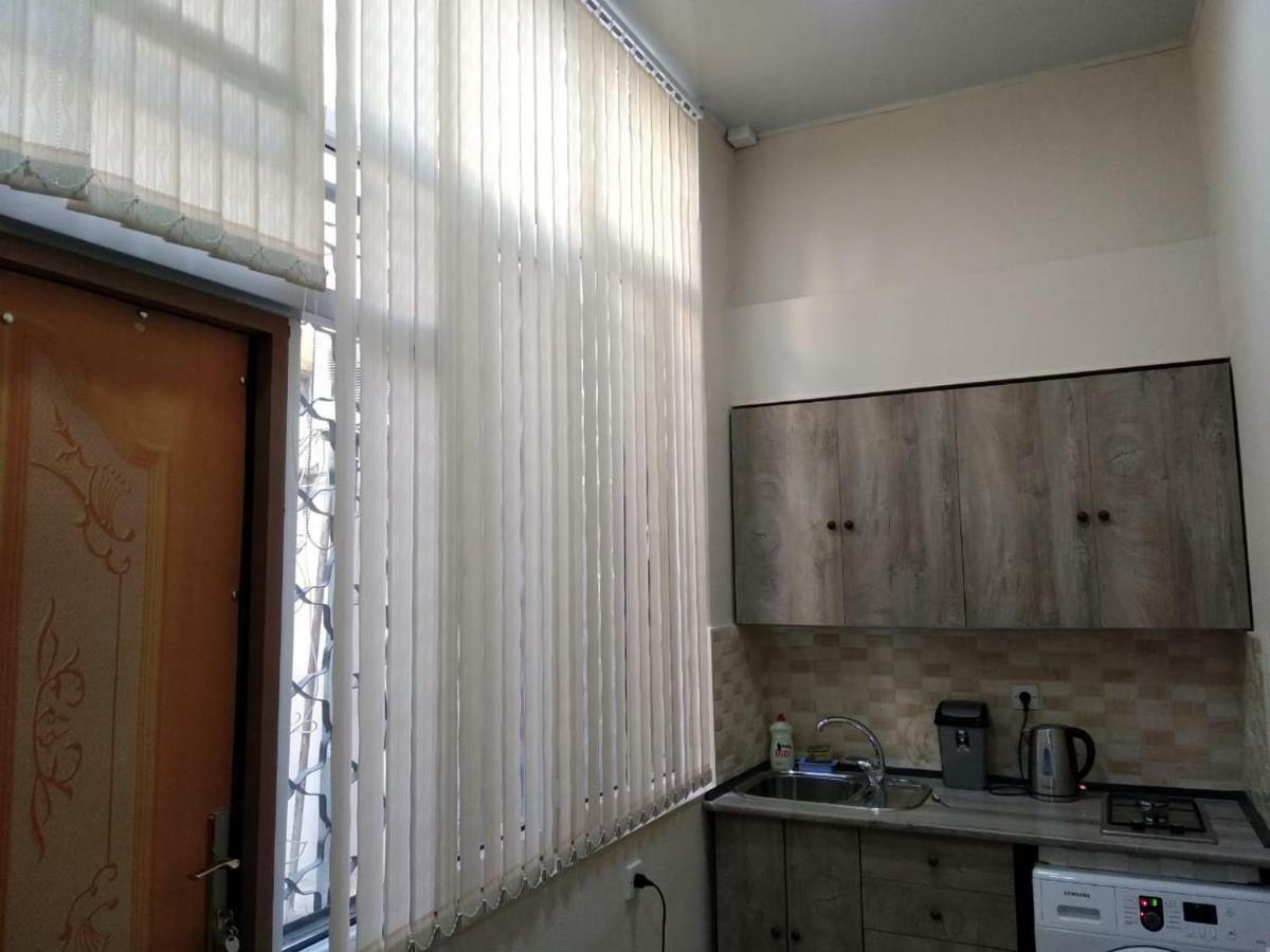 Apartment On The Delara Aliyeva Street Баку Екстериор снимка
